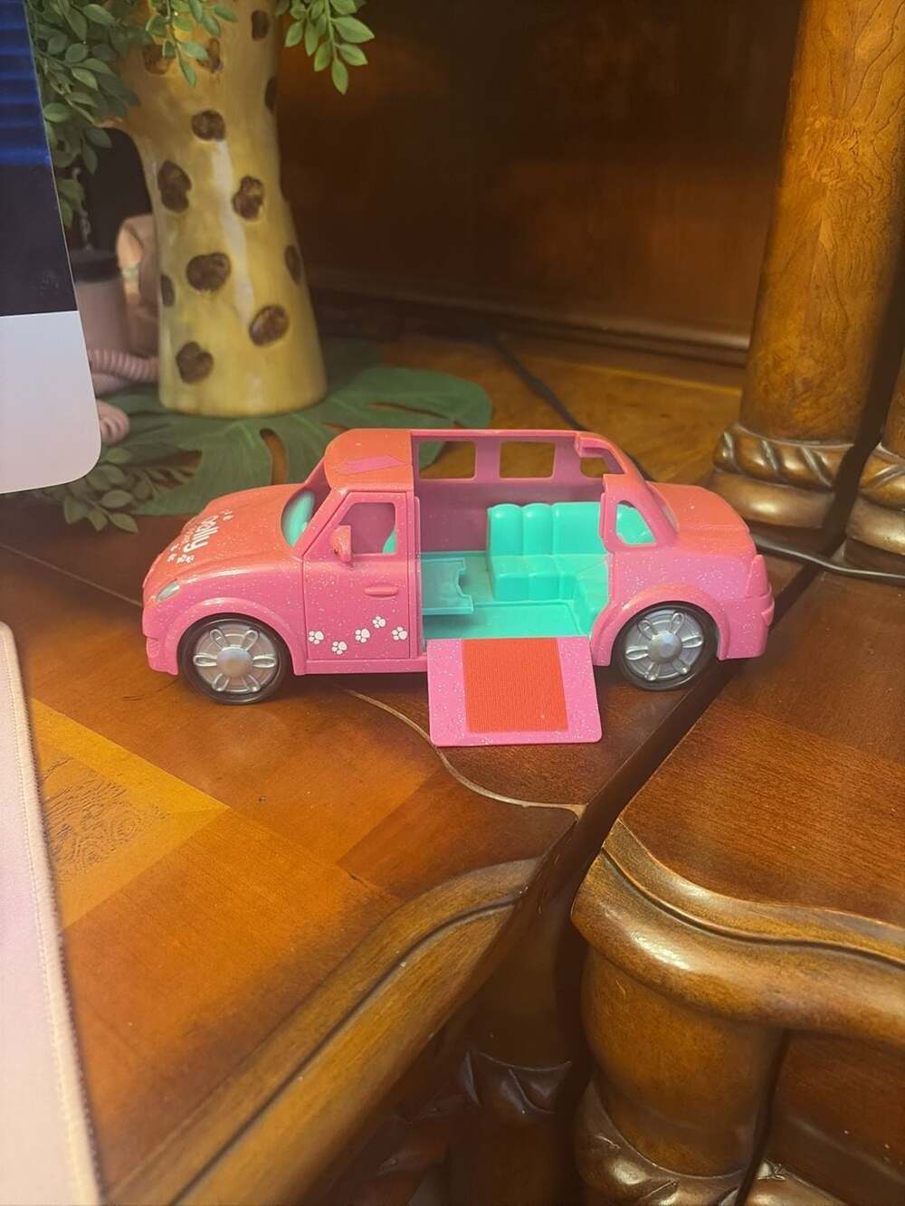 2008 Mattel Polly Pocket Sparklin' Pets Lovable Limo Vehicle